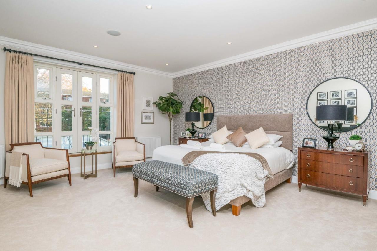 Breathtaking Putney Home With Gorgeous Garden ริชมอนด์ ภายนอก รูปภาพ