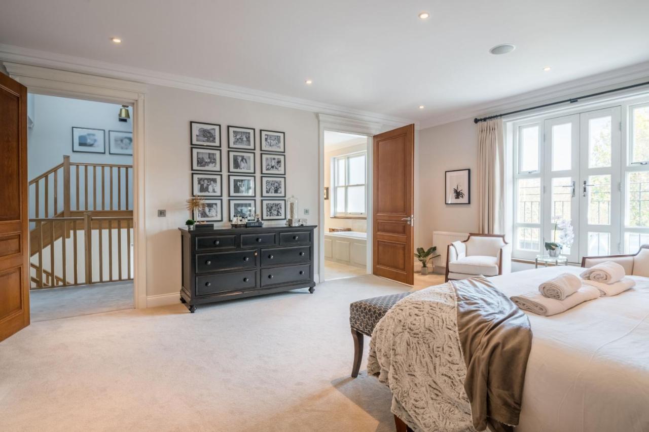 Breathtaking Putney Home With Gorgeous Garden ริชมอนด์ ภายนอก รูปภาพ