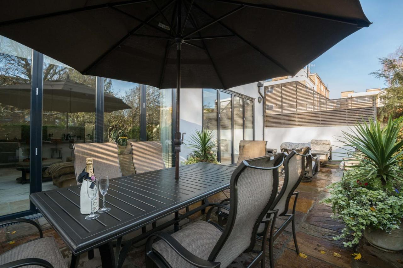 Breathtaking Putney Home With Gorgeous Garden ริชมอนด์ ภายนอก รูปภาพ