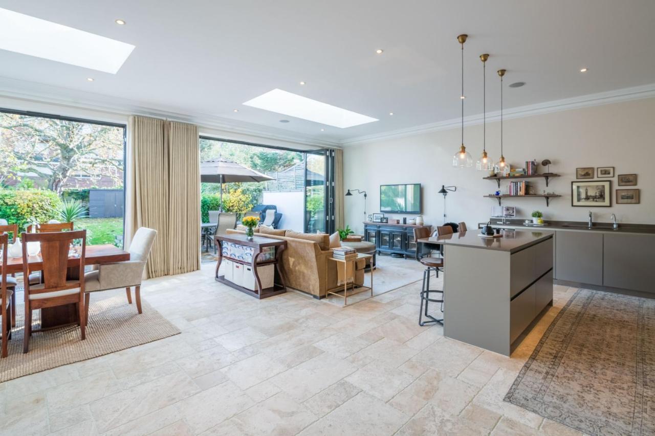 Breathtaking Putney Home With Gorgeous Garden ริชมอนด์ ภายนอก รูปภาพ