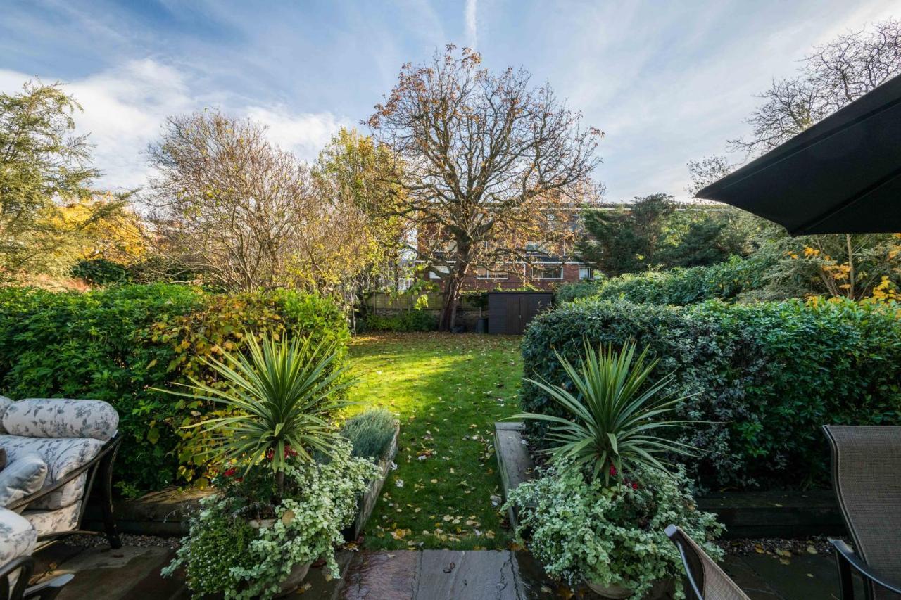 Breathtaking Putney Home With Gorgeous Garden ริชมอนด์ ภายนอก รูปภาพ